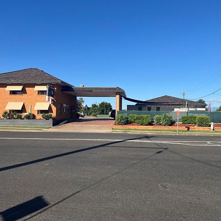 Adelong Motel Нарабри Екстериор снимка
