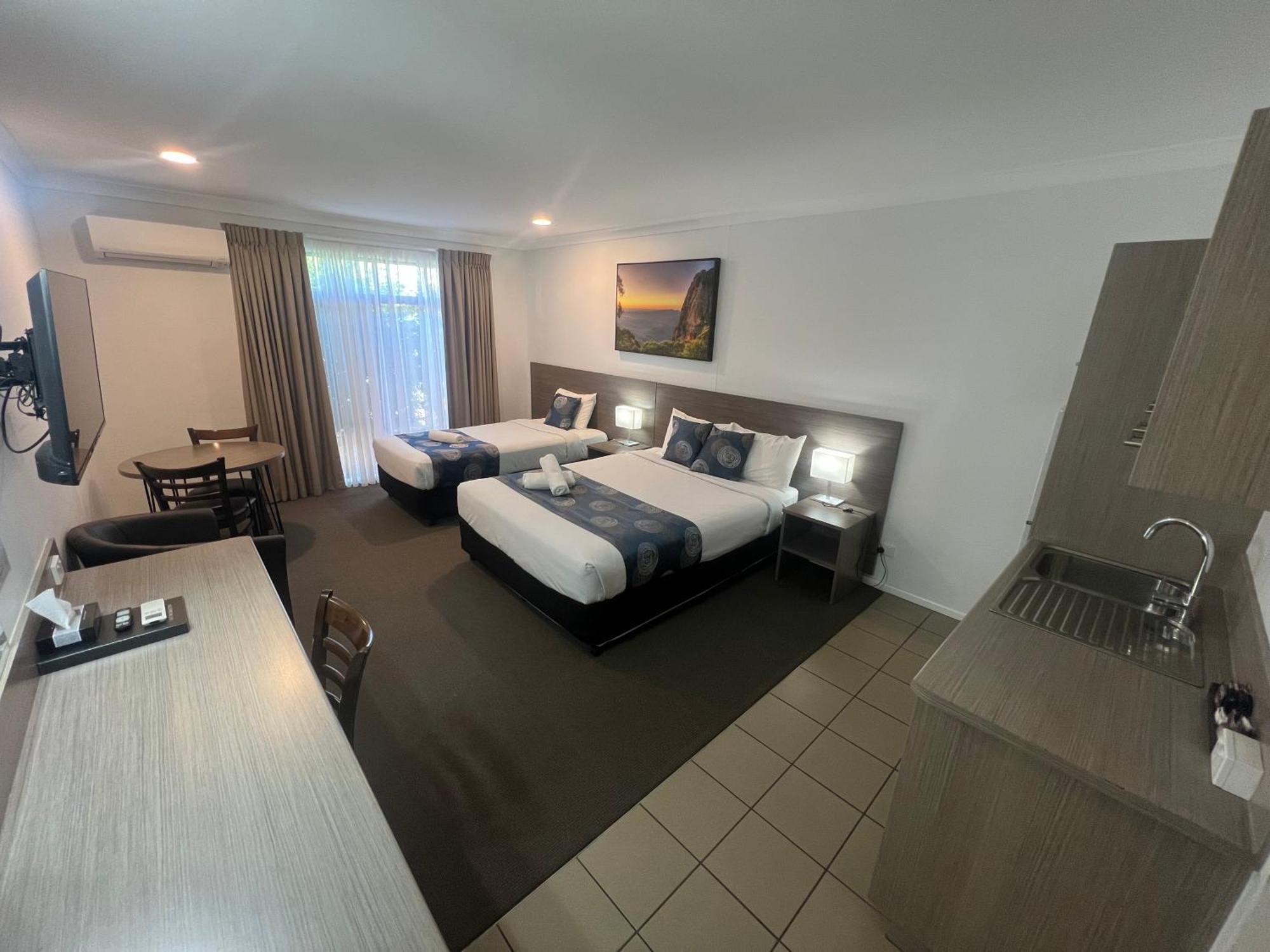 Adelong Motel Нарабри Екстериор снимка