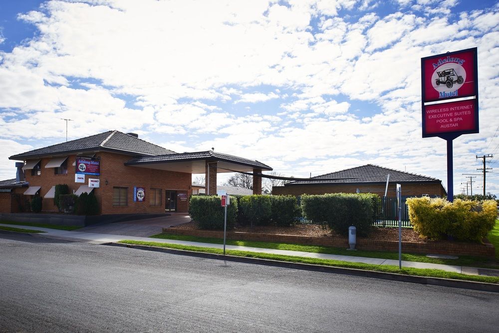 Adelong Motel Нарабри Екстериор снимка
