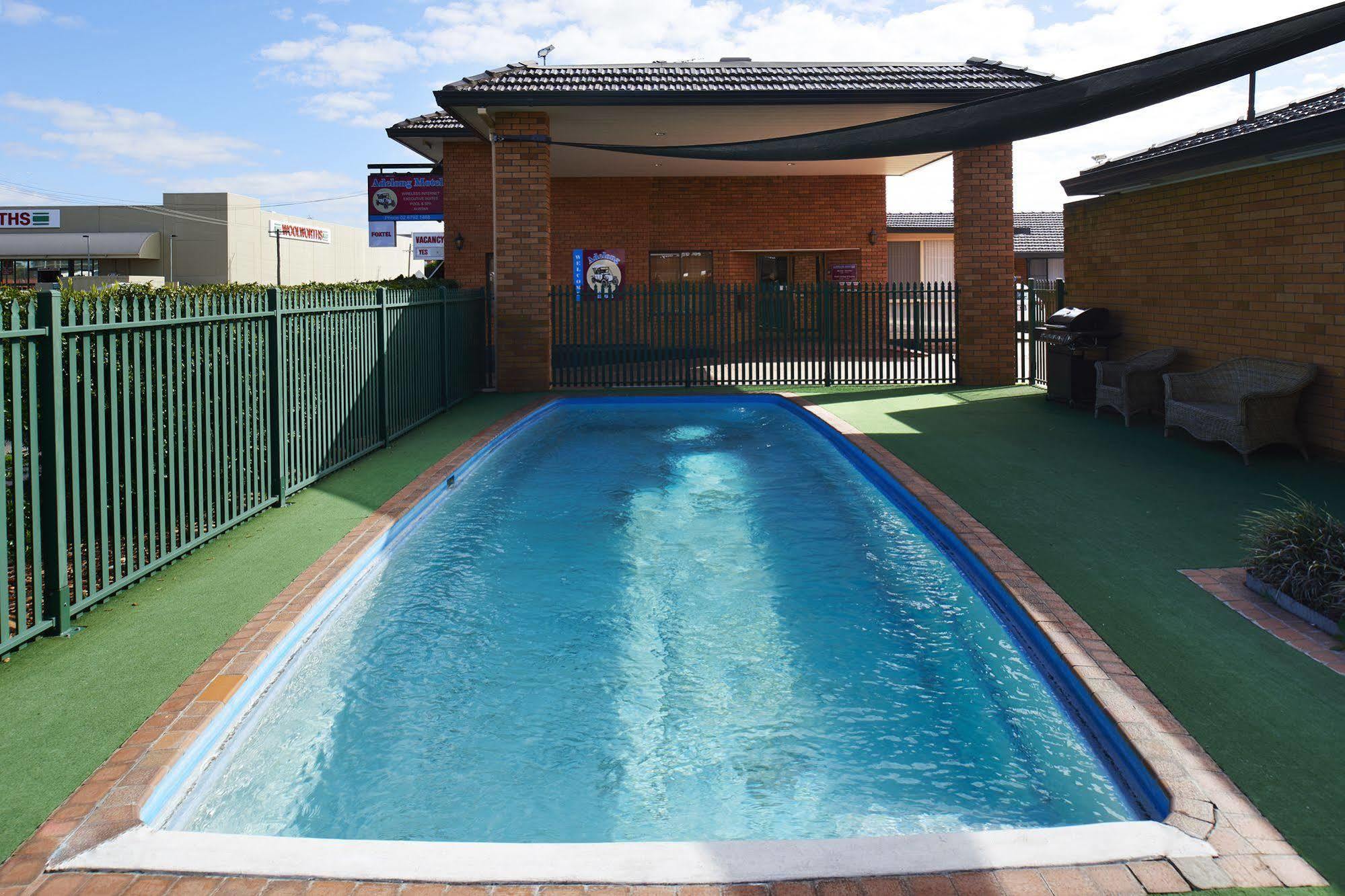 Adelong Motel Нарабри Екстериор снимка